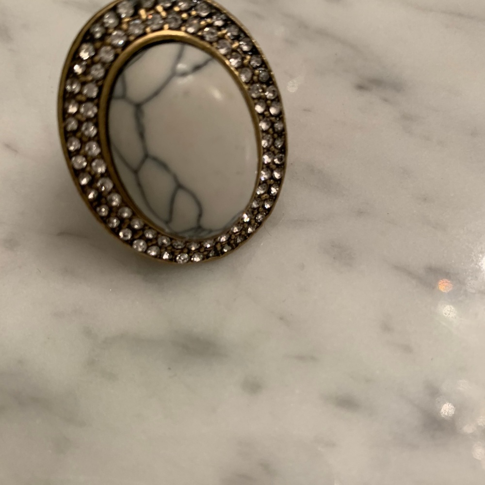 Marble Ring Embedded with Diamond - Picture 3 of 3
